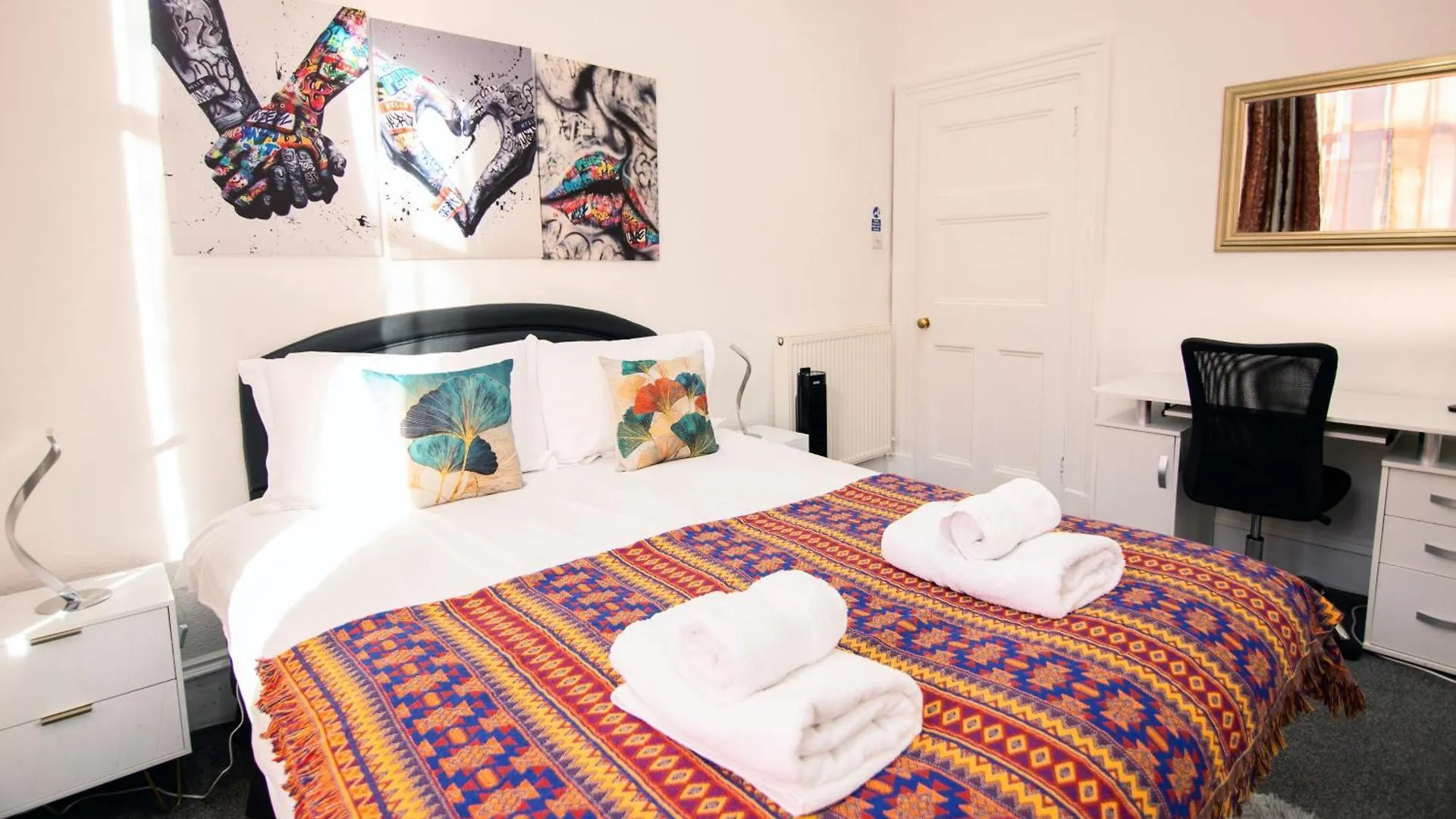 The Summit West End- Elegant Apartment With Free Parking In Prime Location Aberdeen 0*,
